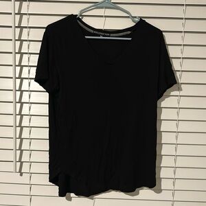 Elite Collection black V Neck Tshirt